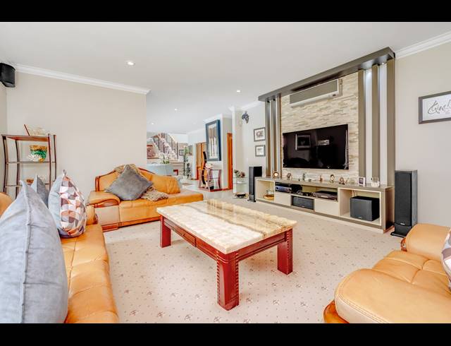 4 BEDROOM HOUSE FOR SALE IN DAINFERN GOLF ESTATE